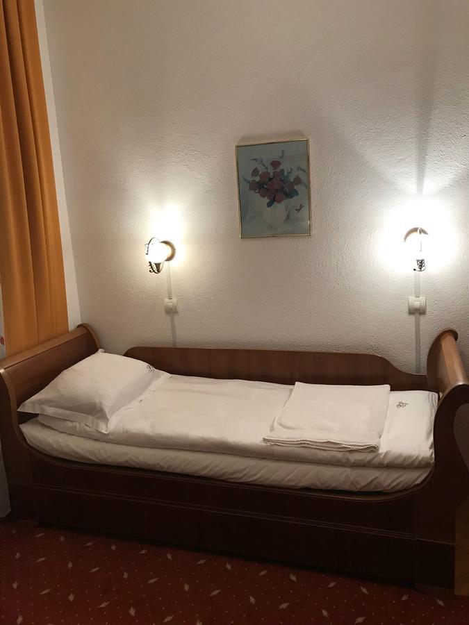 Pensiunea Puiu Popa Кодлеа Екстериор снимка