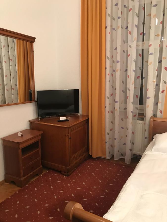 Pensiunea Puiu Popa Кодлеа Екстериор снимка